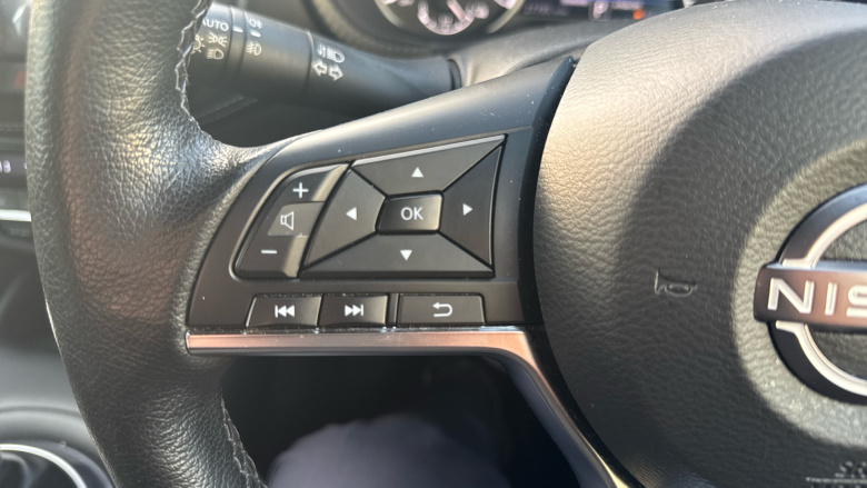 Nissan Juke 1.6 Hybrid Tekna 5dr Auto Hybrid Hatchback